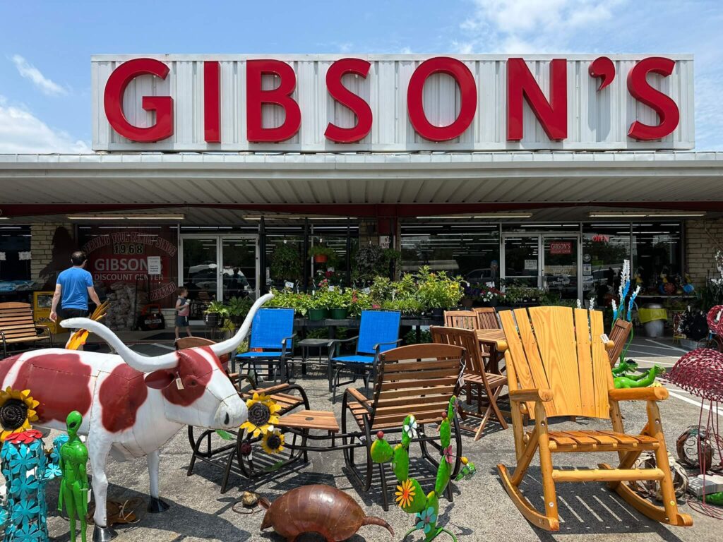 gibson's discount center in kerrville texas