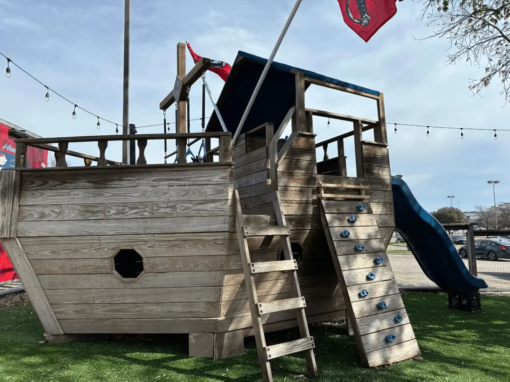 Garbo's lobster North Austin restaurant with big wooden ship play space