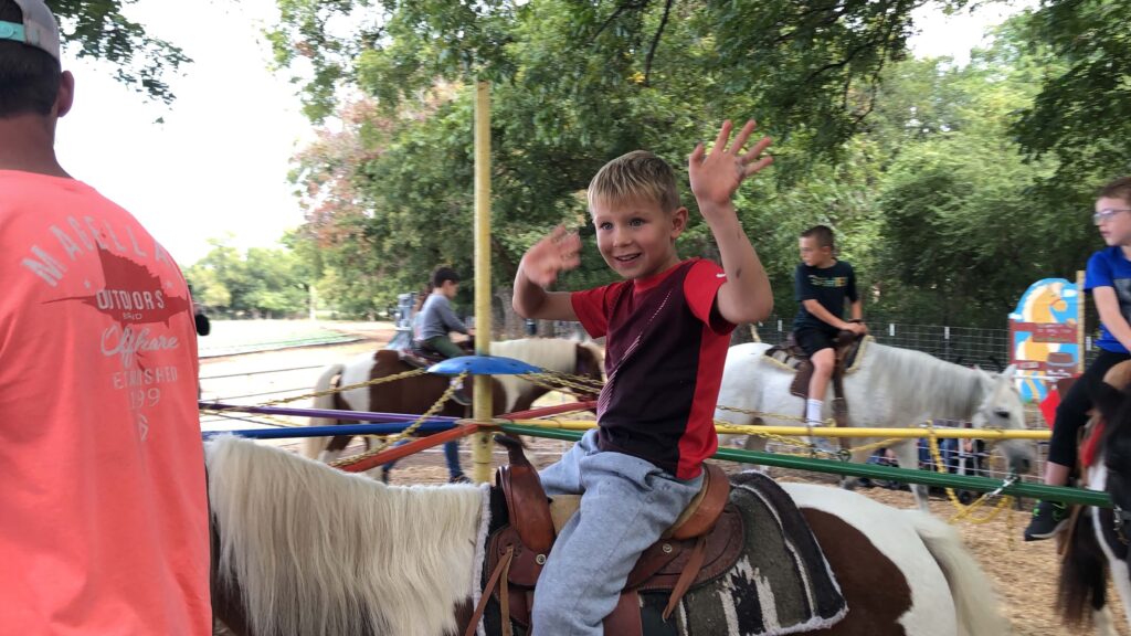 pony rides at sweet berry farm