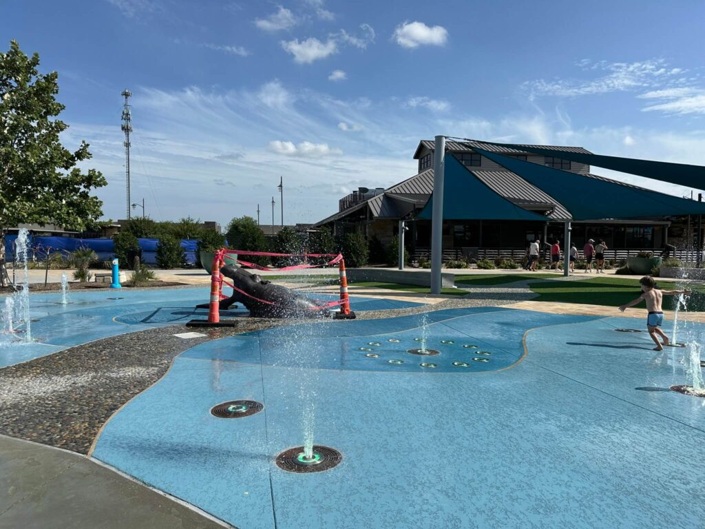 hippo splash pad hutto