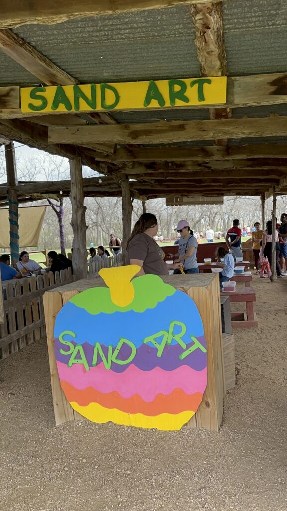 sand art at sweet berry farm