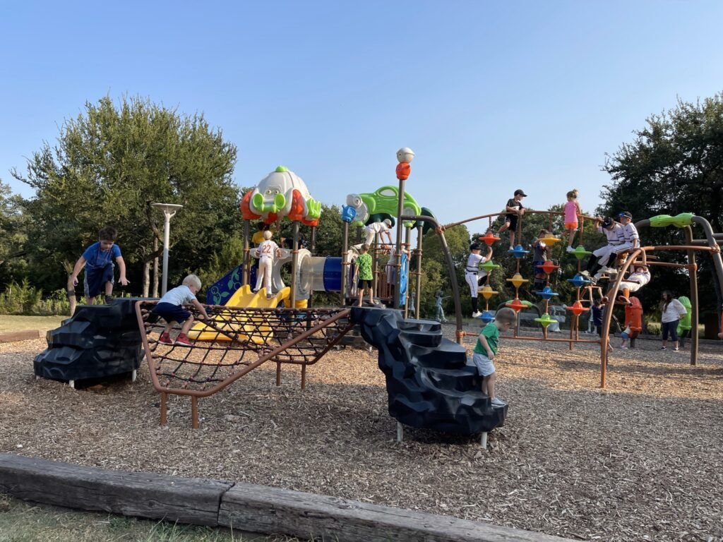 mesa rosa restaurant with playground in north austin round rock area