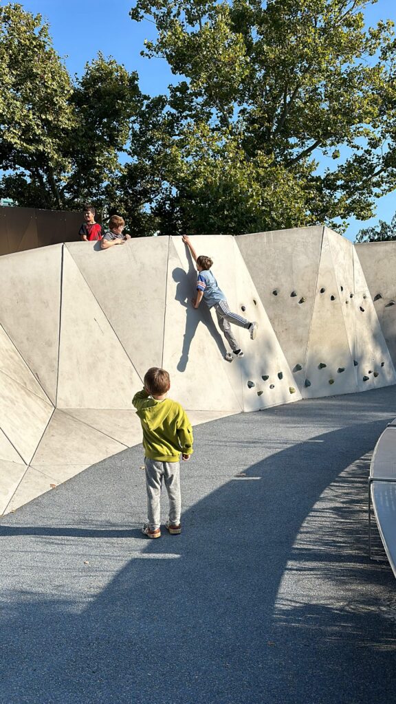 parkour wall at battery park in new york