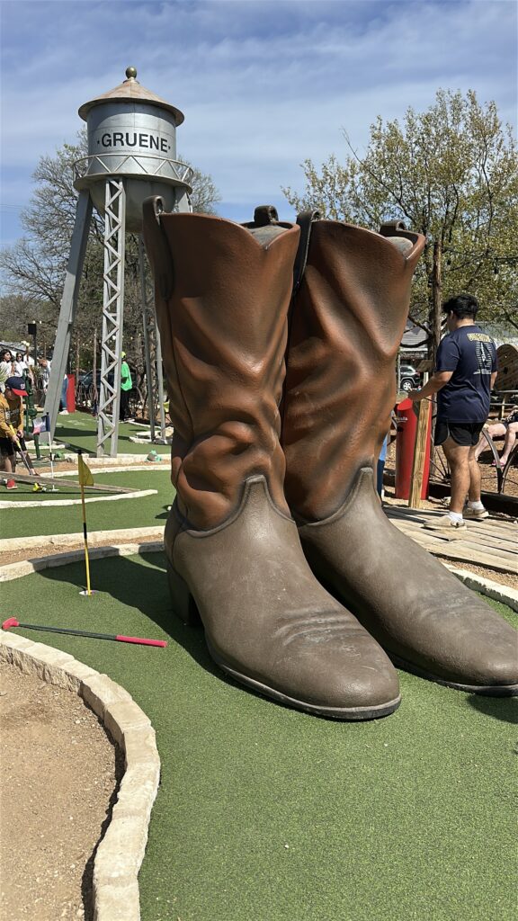 gruene putt putt mini golf